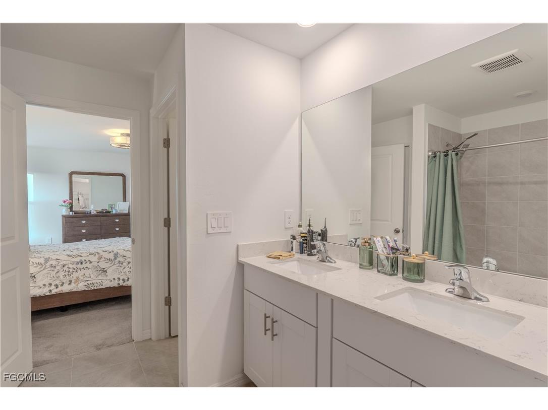 7190 Sugar Pine Way Fort Myers FL 33966 2025022595 image32