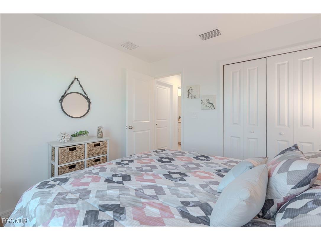 7190 Sugar Pine Way Fort Myers FL 33966 2025022595 image37