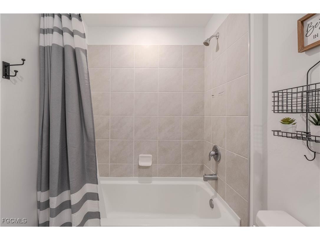 7190 Sugar Pine Way Fort Myers FL 33966 2025022595 image41