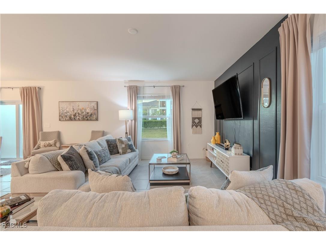 7190 Sugar Pine Way Fort Myers FL 33966 2025022595 image6