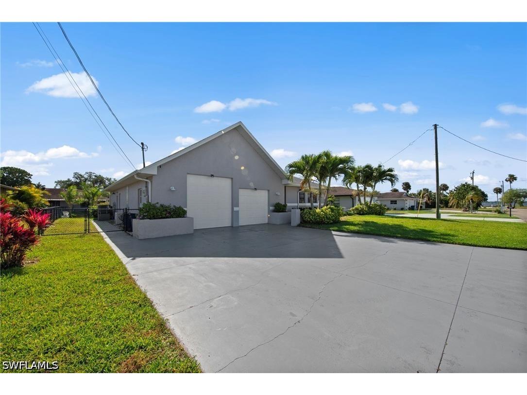 7195 Reymoor Drive North Fort Myers FL 33917 226016741 image4