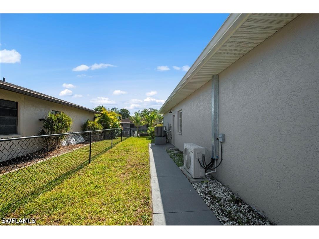 7195 Reymoor Drive North Fort Myers FL 33917 226016741 image5