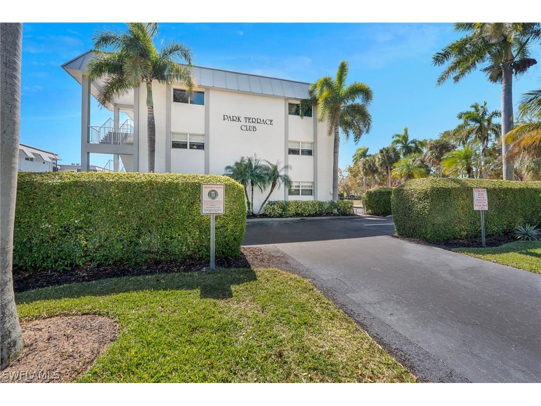 72 7th Street S #108 Naples FL 34102 226008171 image18