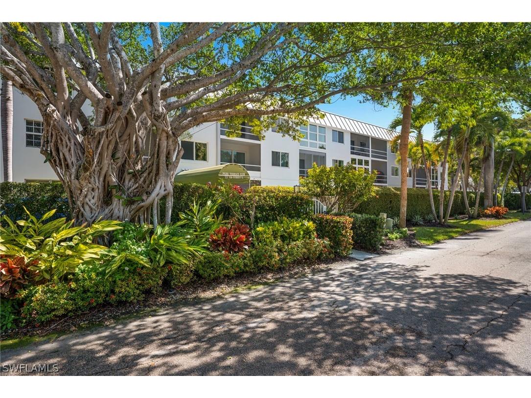 72 7th Street S #108 Naples FL 34102 226008171 image19