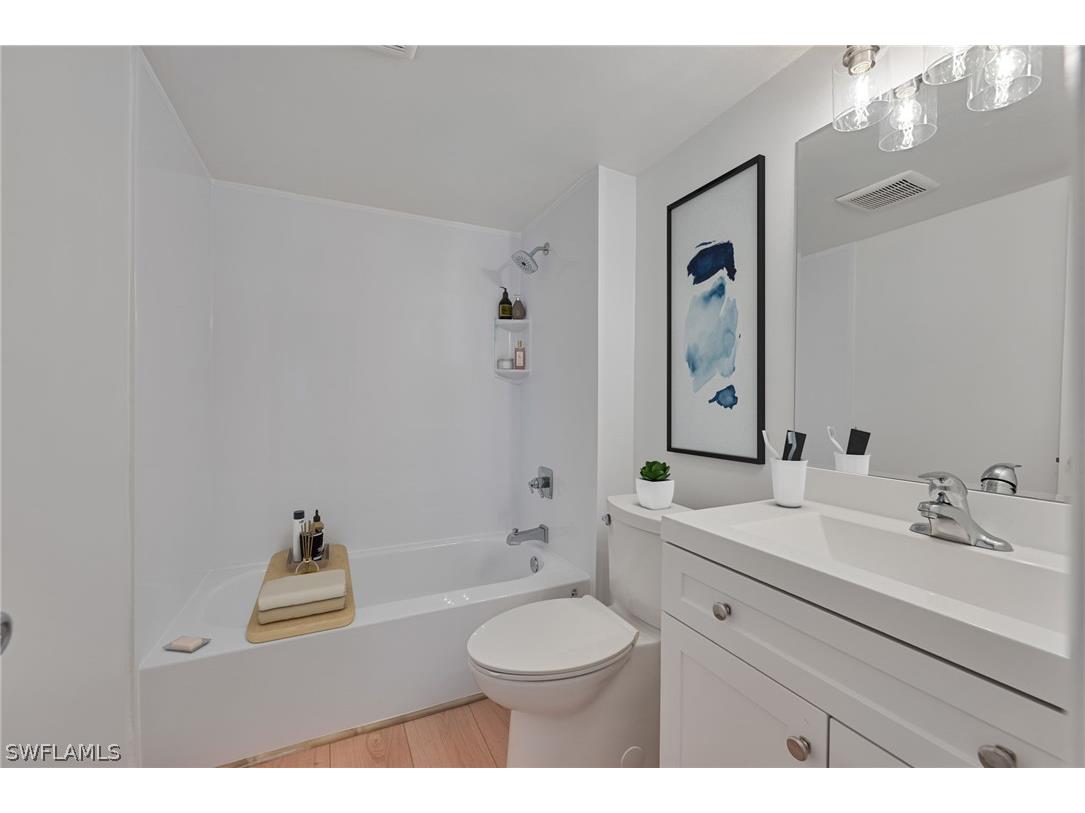 72 7th Street S #108 Naples FL 34102 226008171 image5