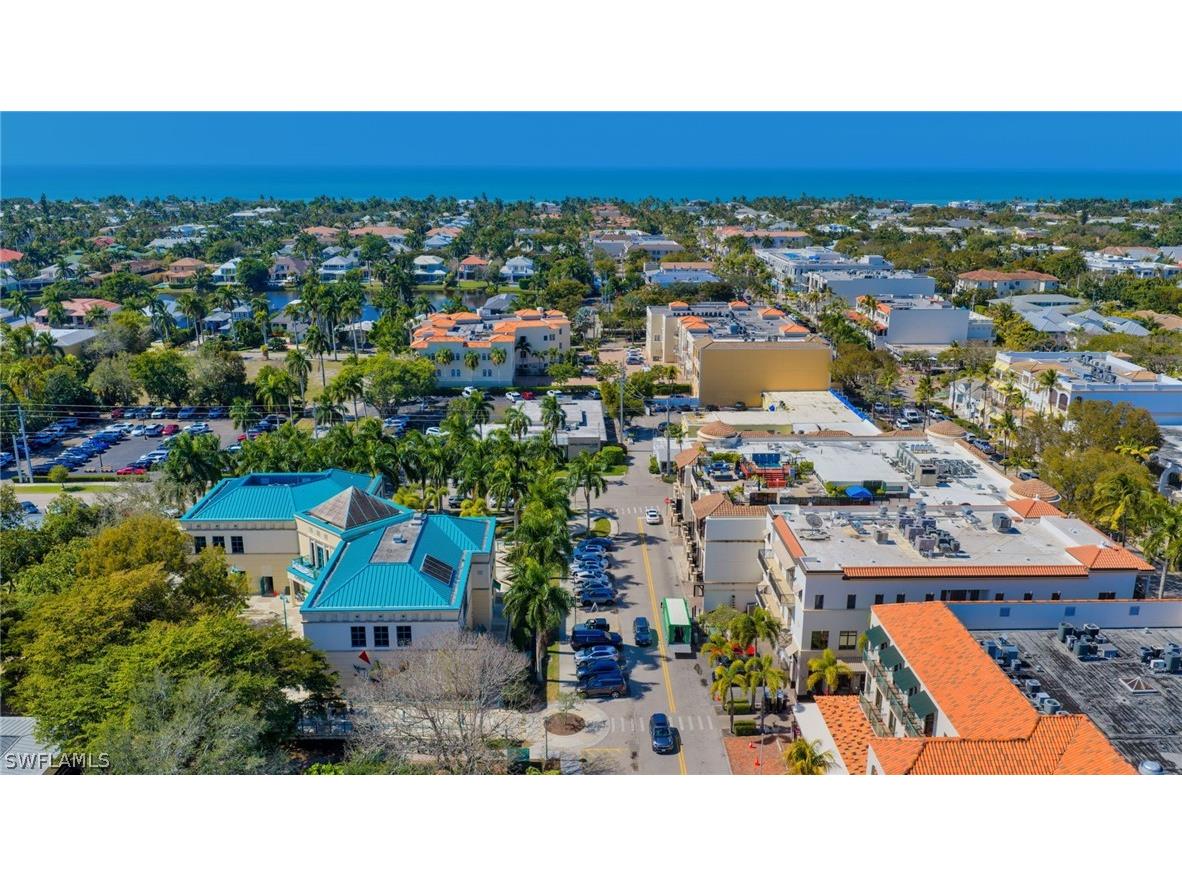 72 7th Street S #108 Naples FL 34102 226008171 image9