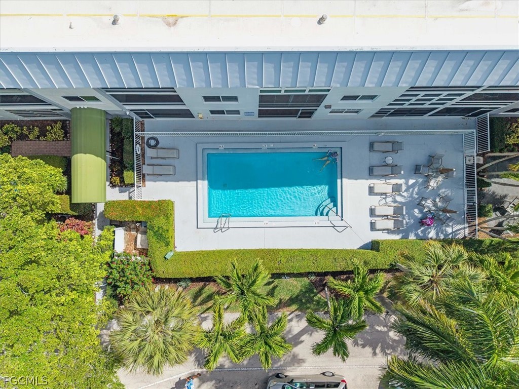 72 7th Street S #112 Naples FL 34102 2025000209 image1