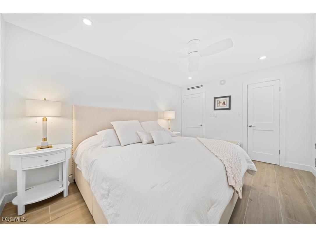 72 7th Street S #112 Naples FL 34102 2025000209 image11