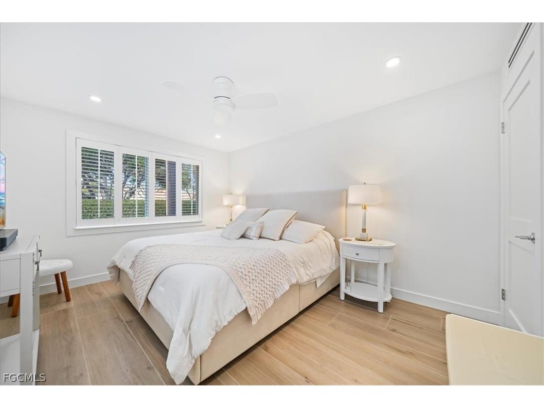 72 7th Street S #112 Naples FL 34102 2025000209 image14