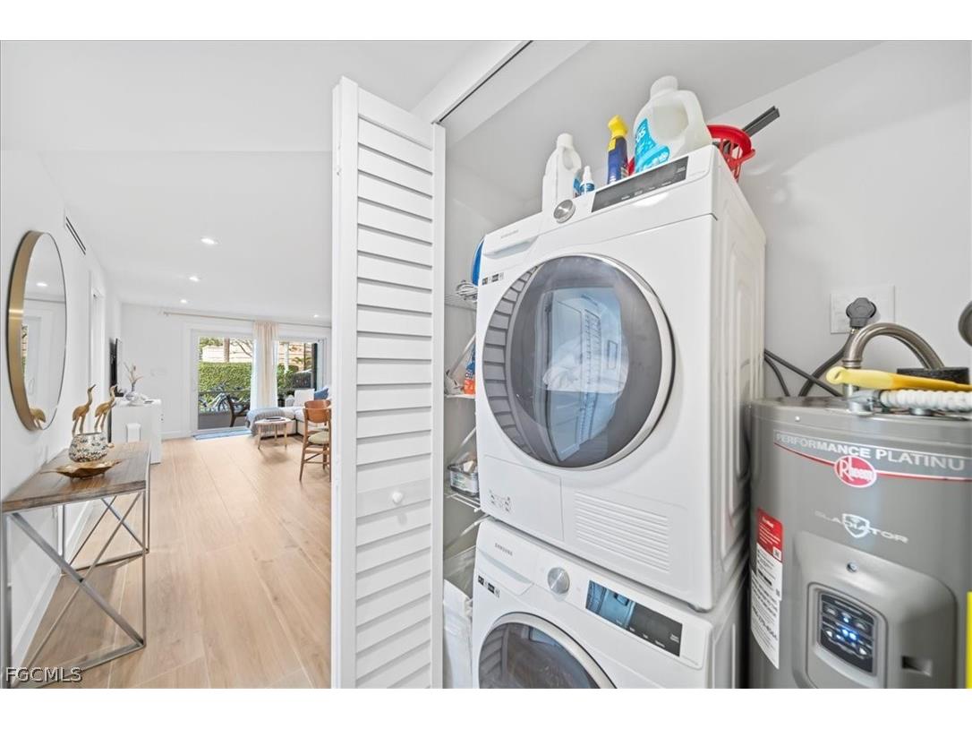 72 7th Street S #112 Naples FL 34102 2025000209 image17