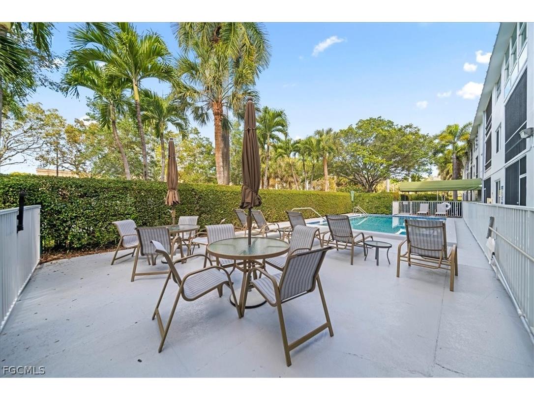 72 7th Street S #112 Naples FL 34102 2025000209 image23