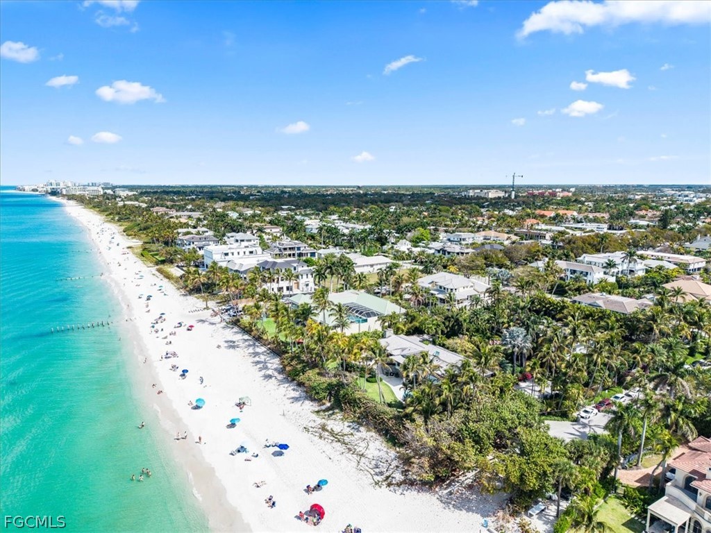 72 7th Street S #112 Naples FL 34102 2025000209 image25