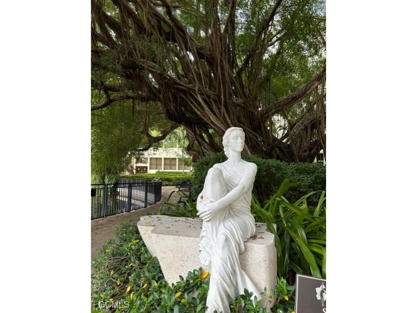 72 7th Street S #112 Naples FL 34102 2025016735 image28