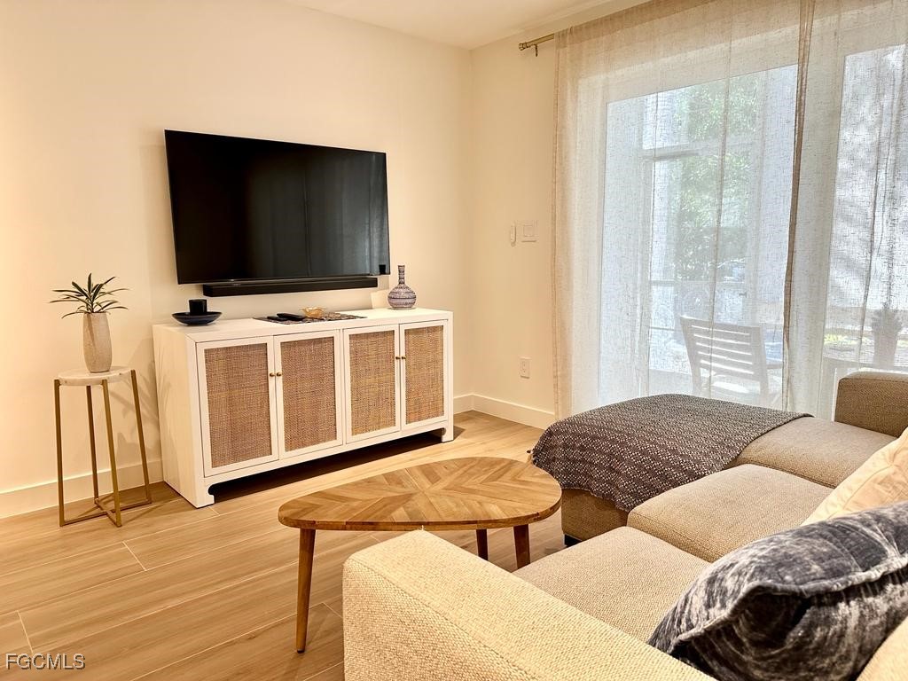 72 7th Street S #112 Naples FL 34102 2025016735 image8