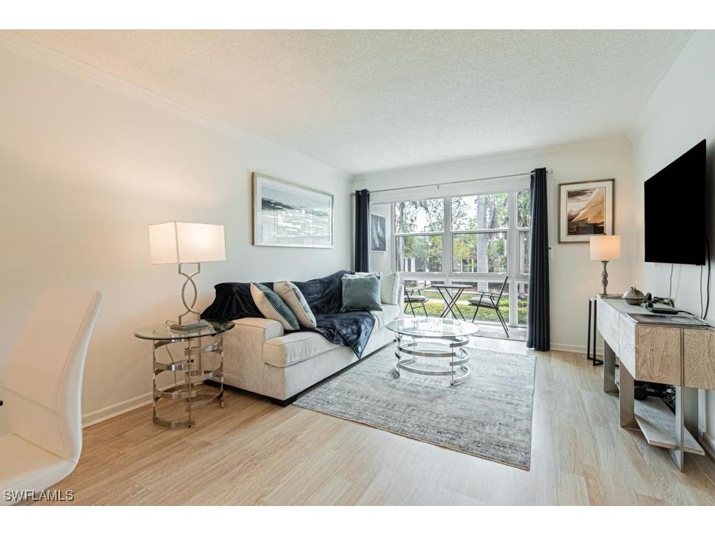 72 7th Street S #203 Naples FL 34102 223068161 image1