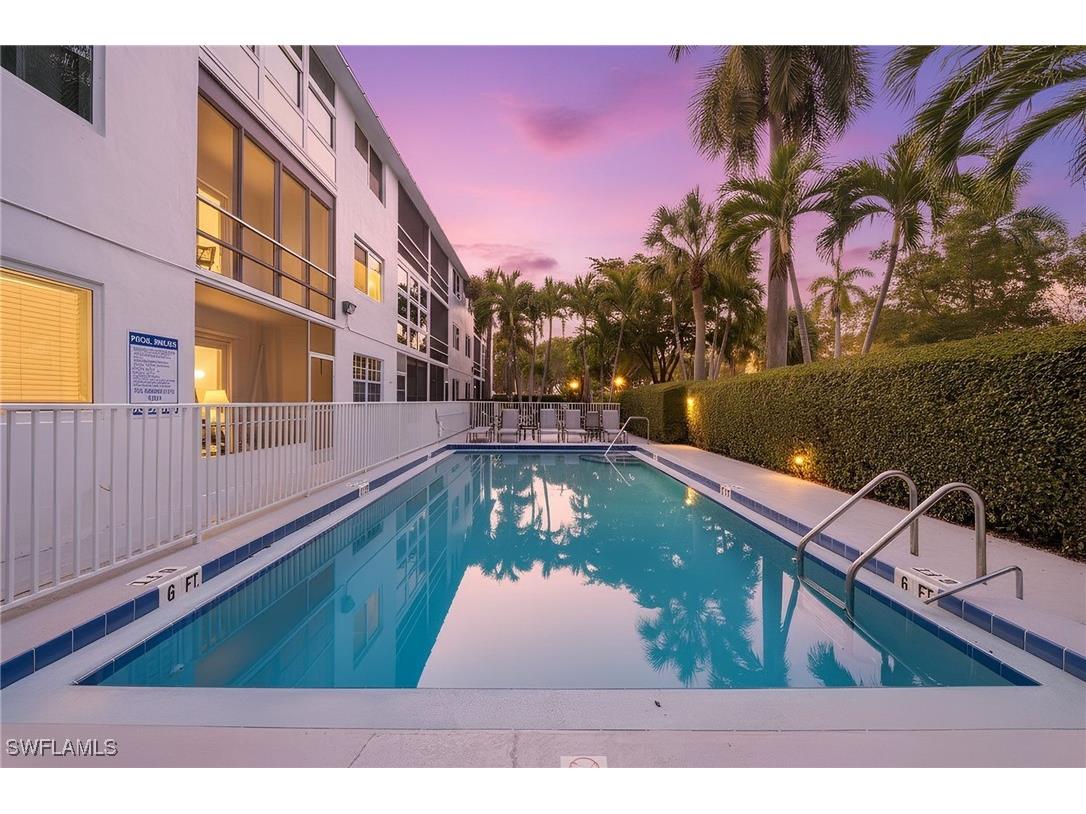 72 7th Street S #206 Naples FL 34102 226003580 image2