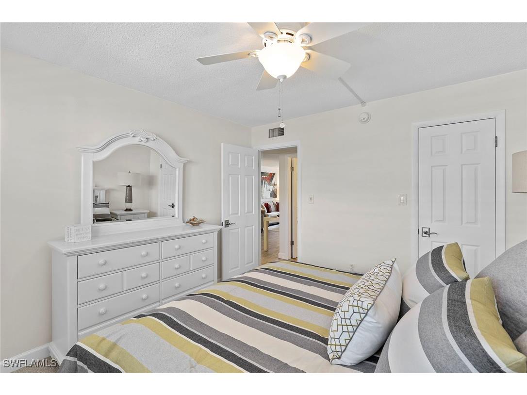 72 7th Street S #208 Naples FL 34102 225059099 image13