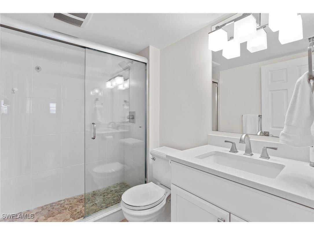 72 7th Street S #208 Naples FL 34102 225059099 image14