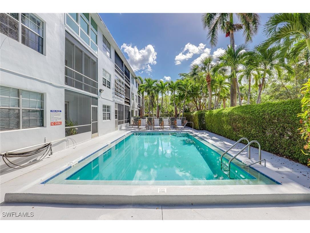 72 7th Street S #208 Naples FL 34102 225059099 image17