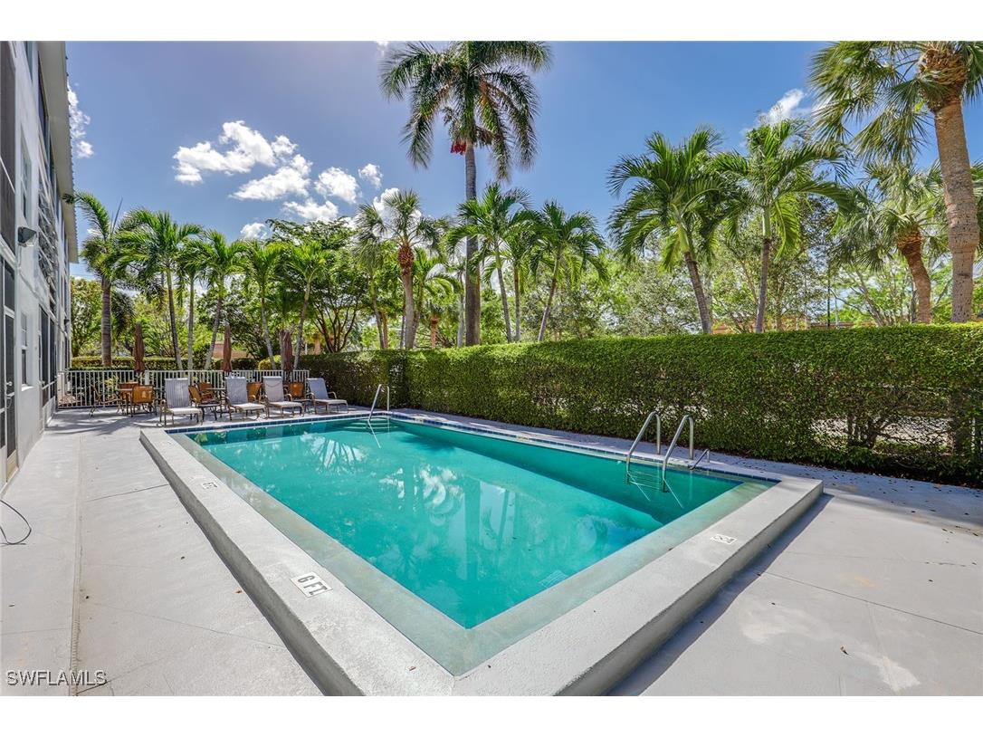 72 7th Street S #208 Naples FL 34102 225059099 image18