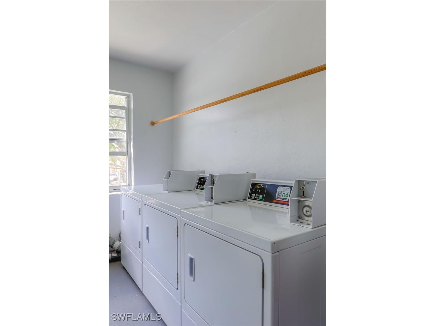 72 7th Street S #208 Naples FL 34102 225059099 image21