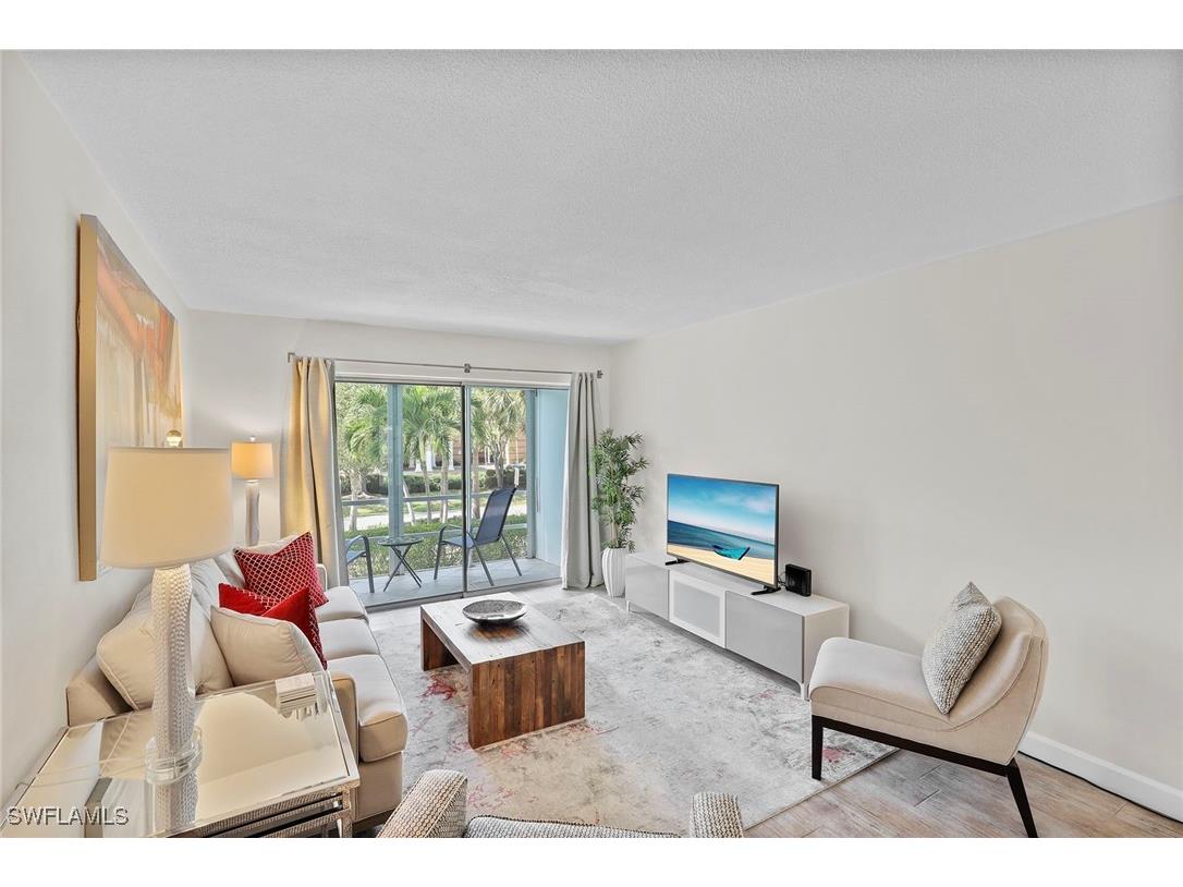 72 7th Street S #208 Naples FL 34102 225059099 image5