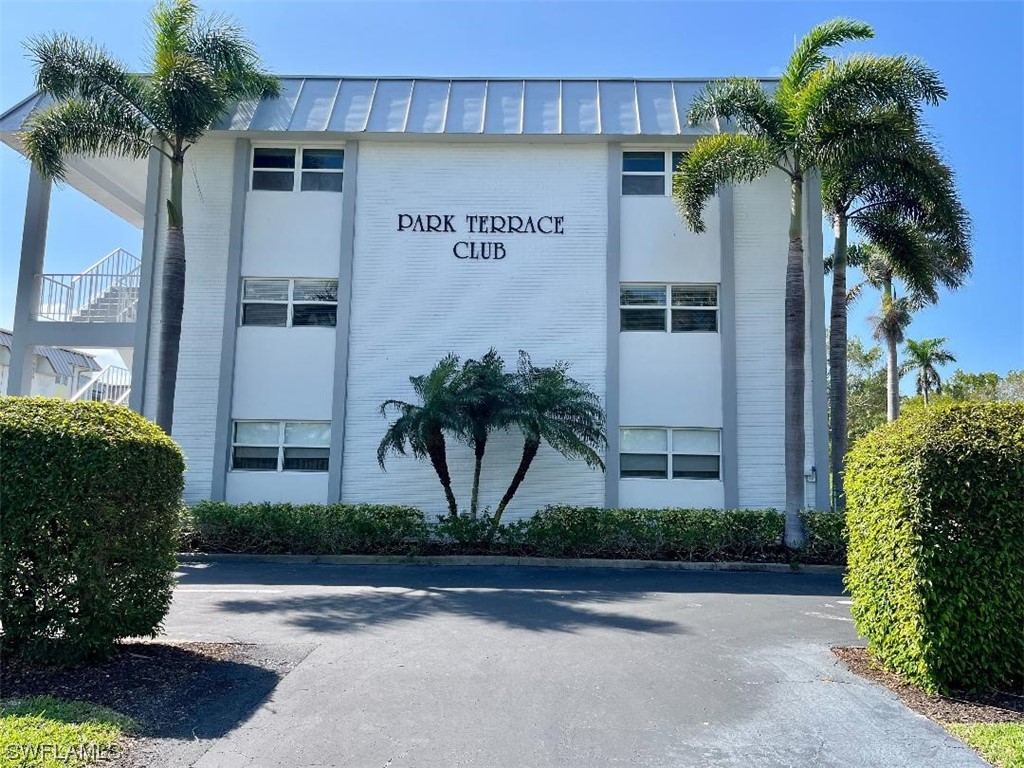 72 7th Street S #209 Naples FL 34102 223023387 image1