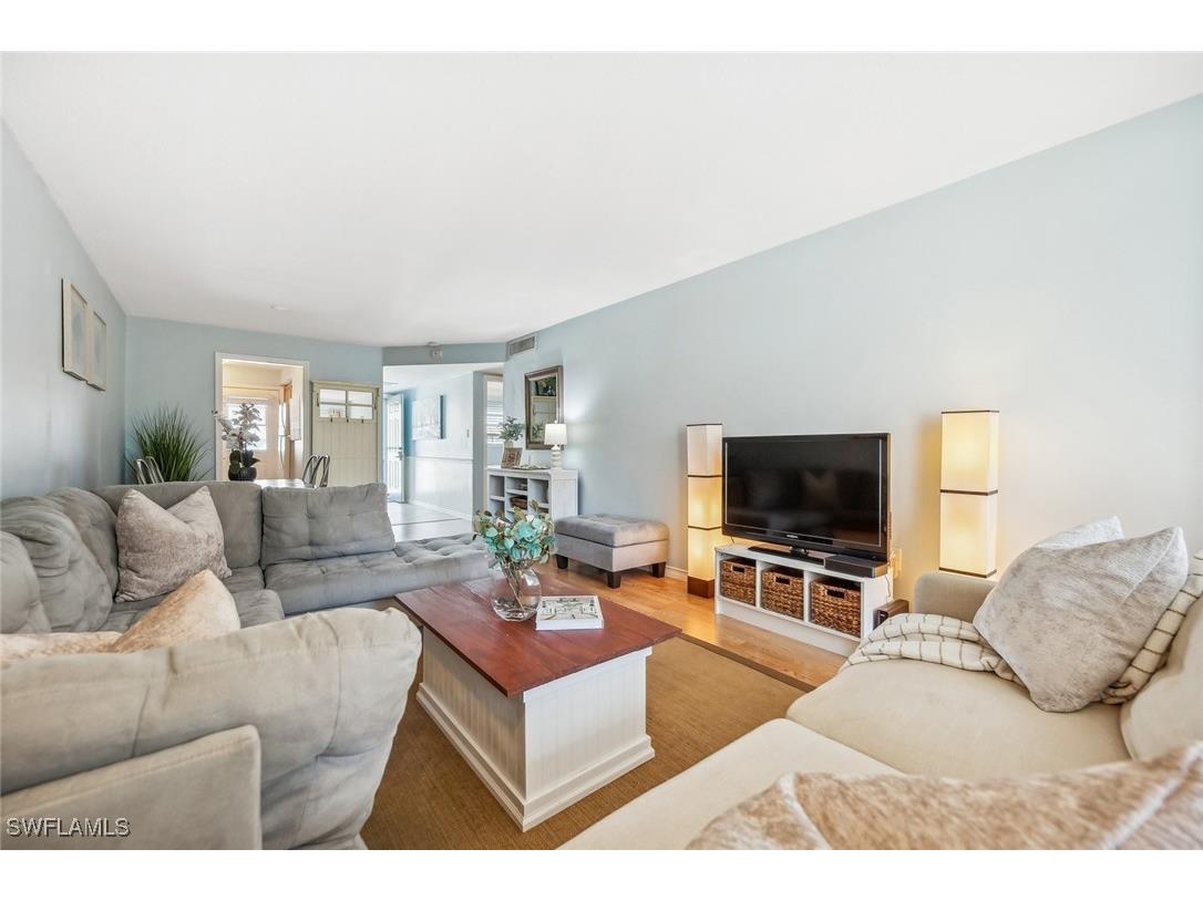 72 7th Street S #305 Naples FL 34102 225073659 image14