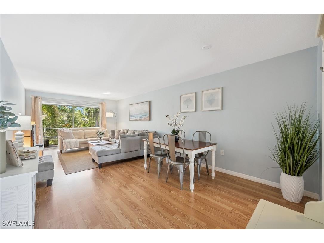 72 7th Street S #305 Naples FL 34102 225073659 image2