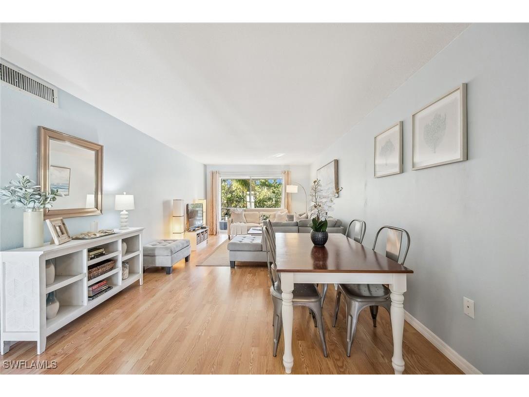 72 7th Street S #305 Naples FL 34102 225073659 image4