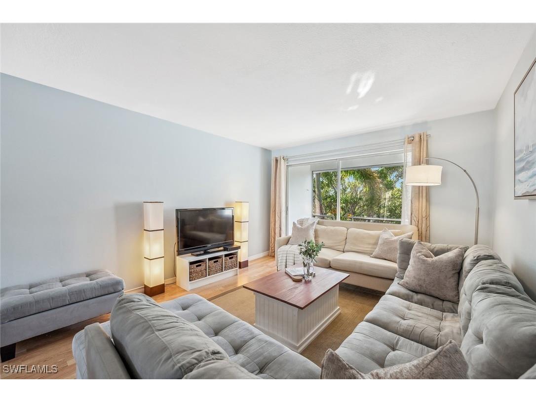 72 7th Street S #305 Naples FL 34102 225073659 image7