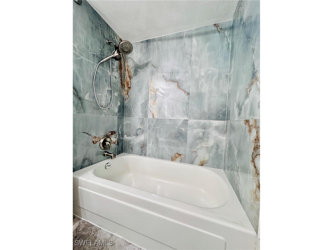 72 7th Street S #306 Naples FL 34102 226003622 image21