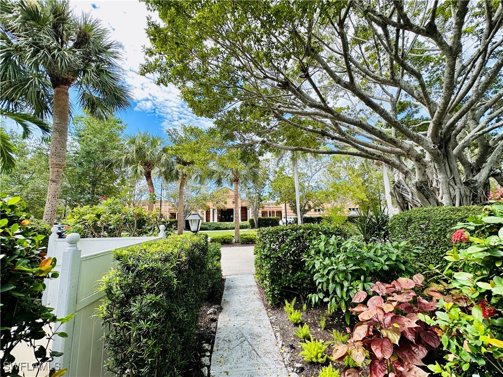 72 7th Street S #306 Naples FL 34102 226003622 image22