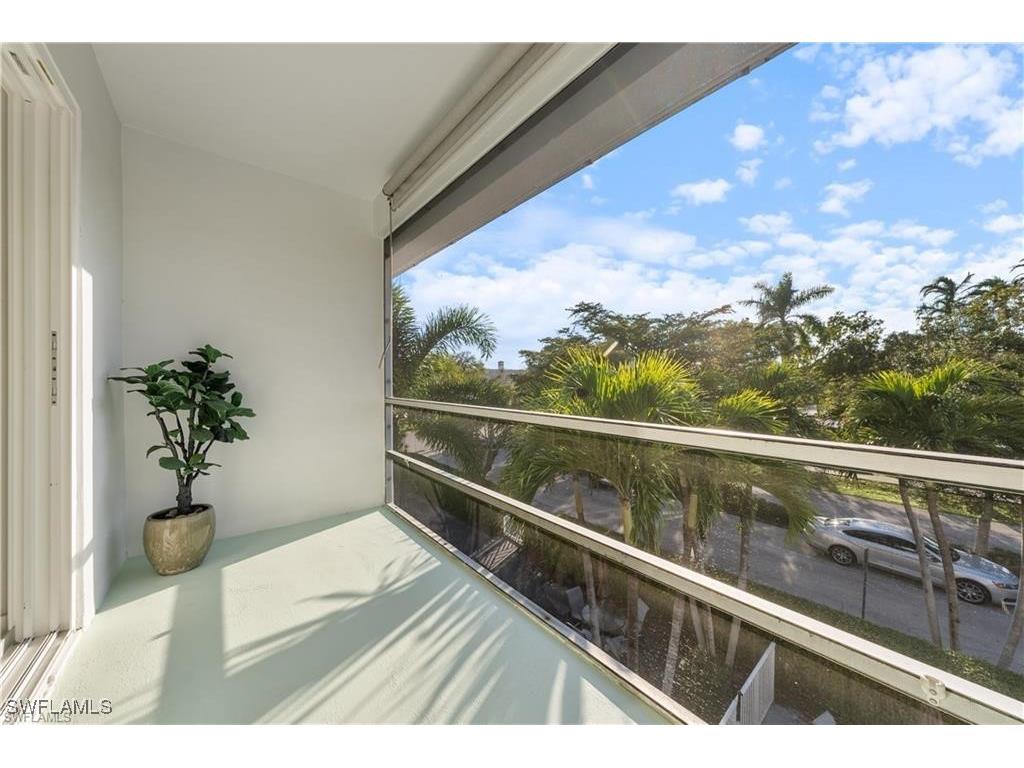 72 7th Street S #310 Naples FL 34102 225071529 image14