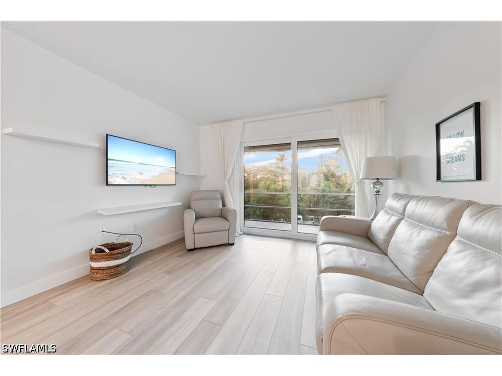 72 7th Street S #310 Naples FL 34102 226015021 image10