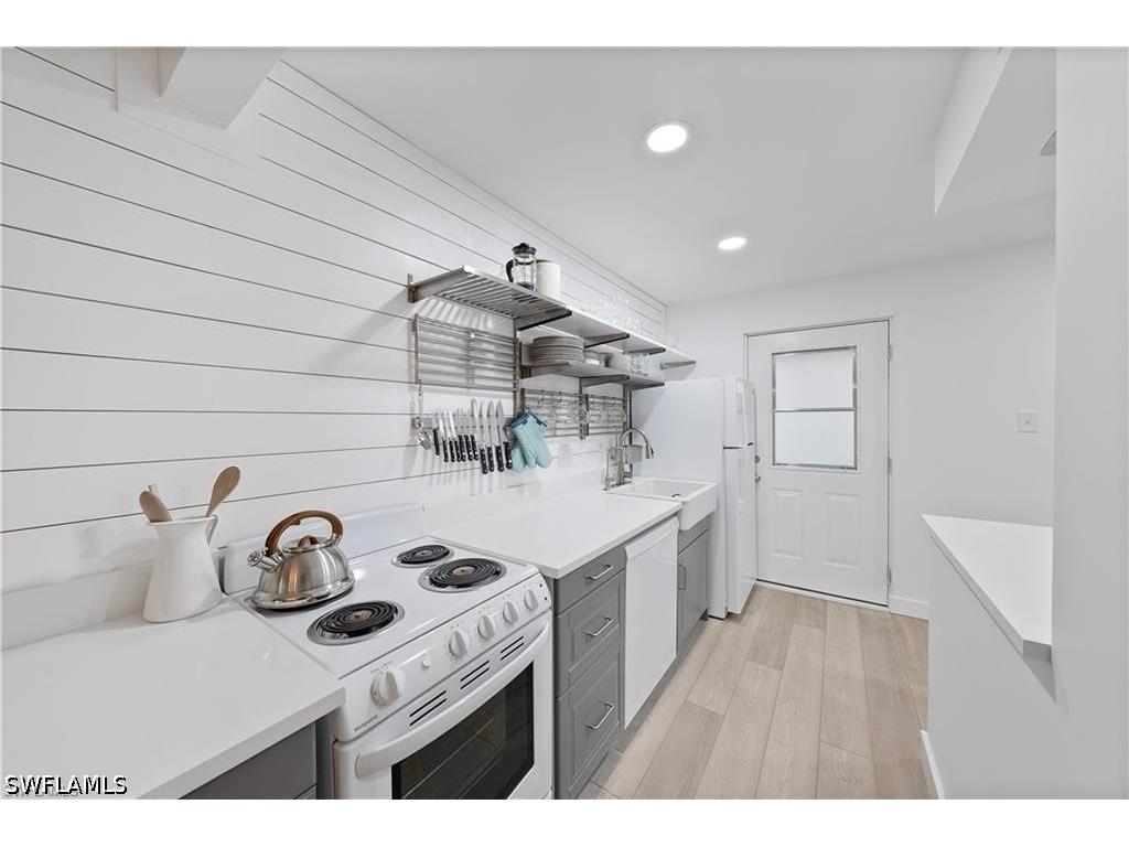 72 7th Street S #310 Naples FL 34102 226015021 image3
