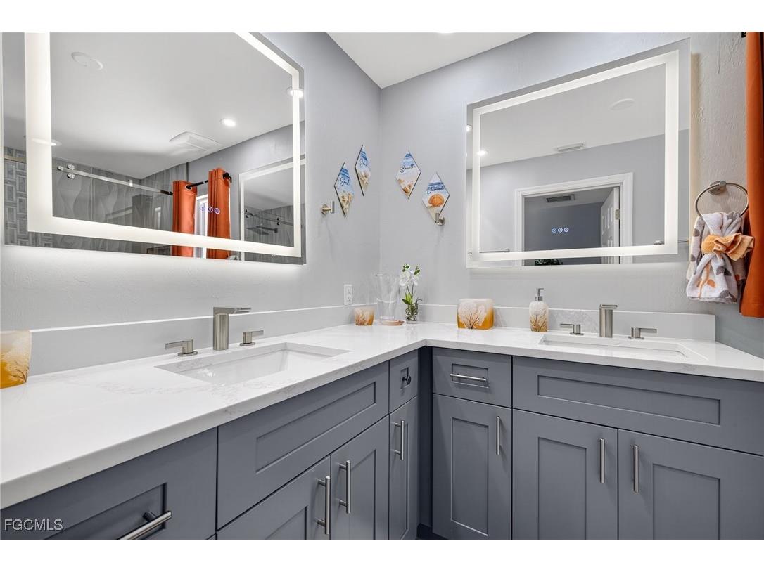 720 Durion Court Sanibel FL 33957 2025004825 image17