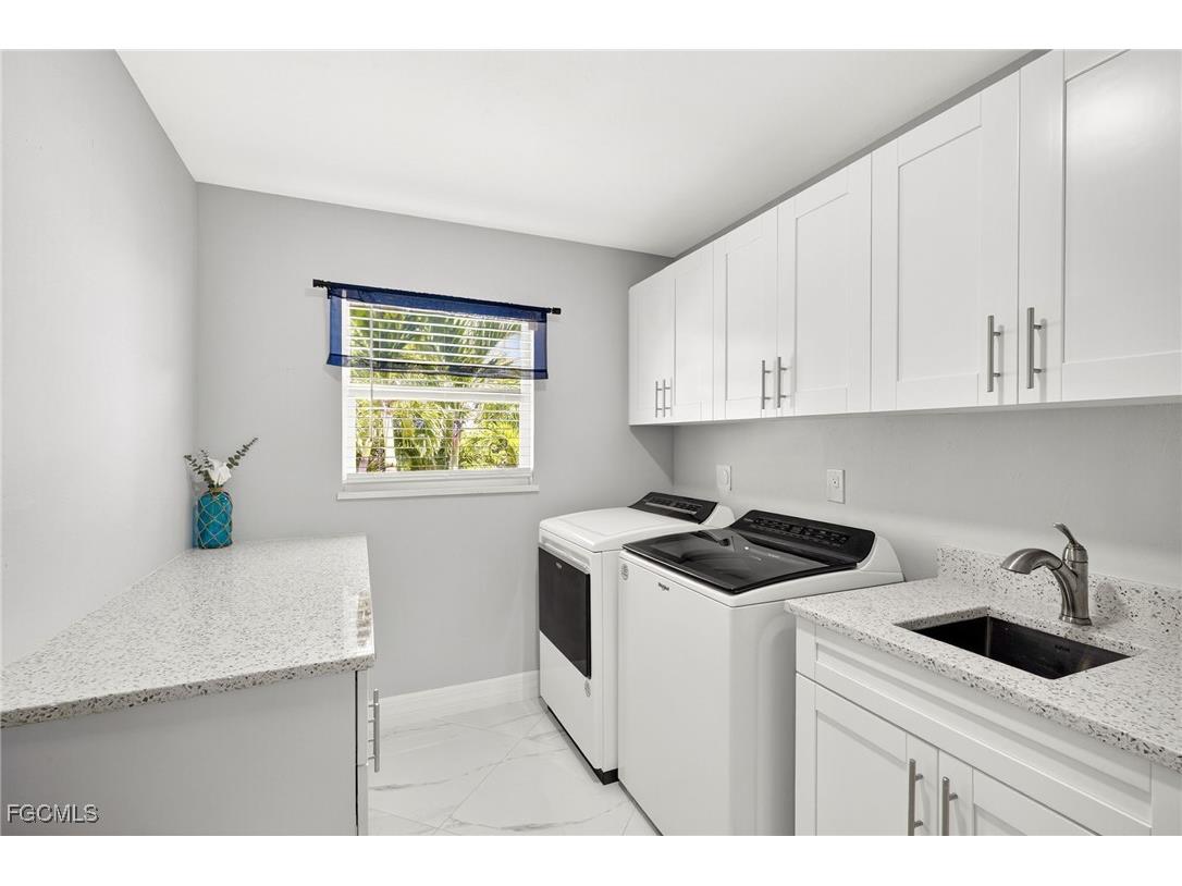 720 Durion Court Sanibel FL 33957 2025004825 image27