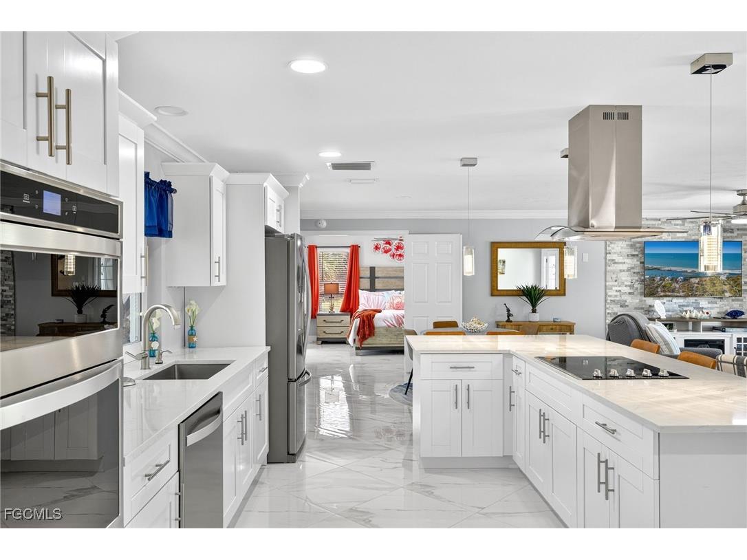 720 Durion Court Sanibel FL 33957 2025004825 image3