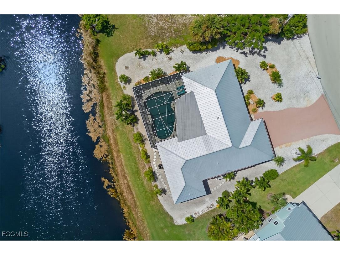 720 Durion Court Sanibel FL 33957 2025004825 image34