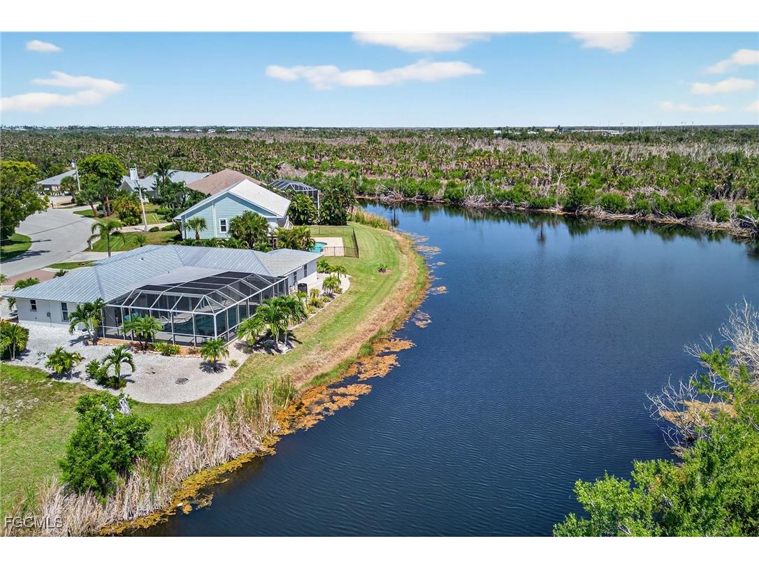 720 Durion Court Sanibel FL 33957 2025004825 image40