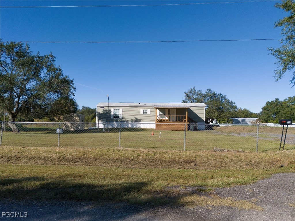 720 N Estribo Street Clewiston FL 33440 2025020209 image25