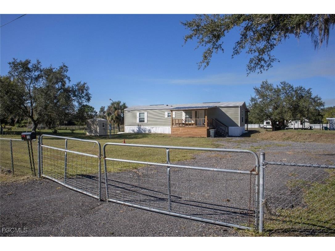 720 N Estribo Street Clewiston FL 33440 2025020209 image36