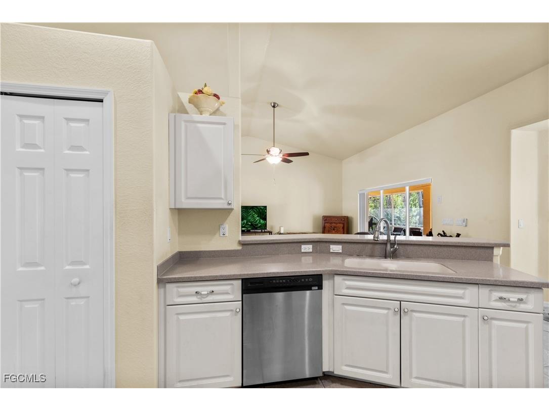 7201 Guava Avenue Bokeelia FL 33922 2025011698 image8