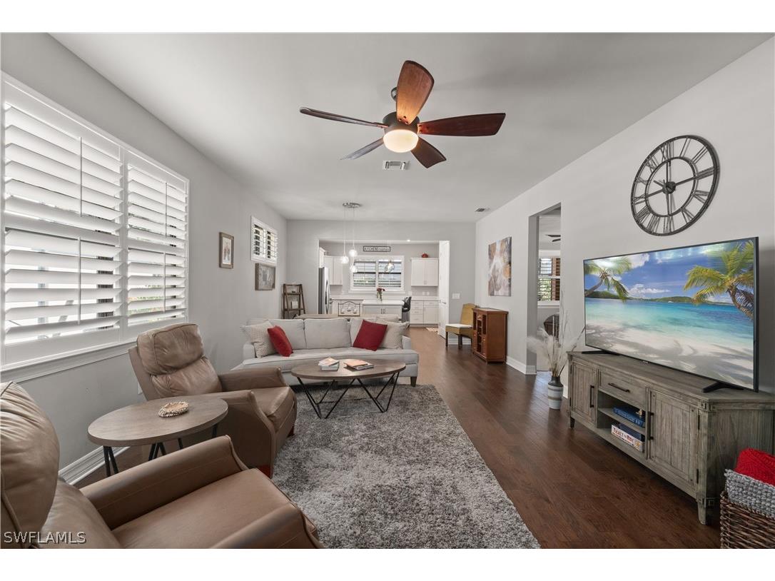 7202 Wilton Drive Naples FL 34109 226008649 image12