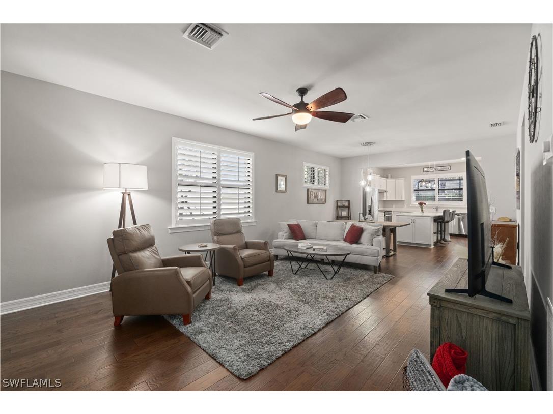 7202 Wilton Drive Naples FL 34109 226008649 image3