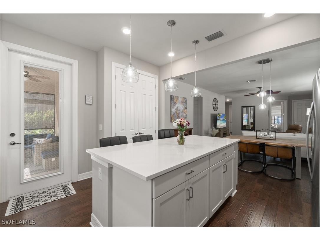 7202 Wilton Drive Naples FL 34109 226008649 image8