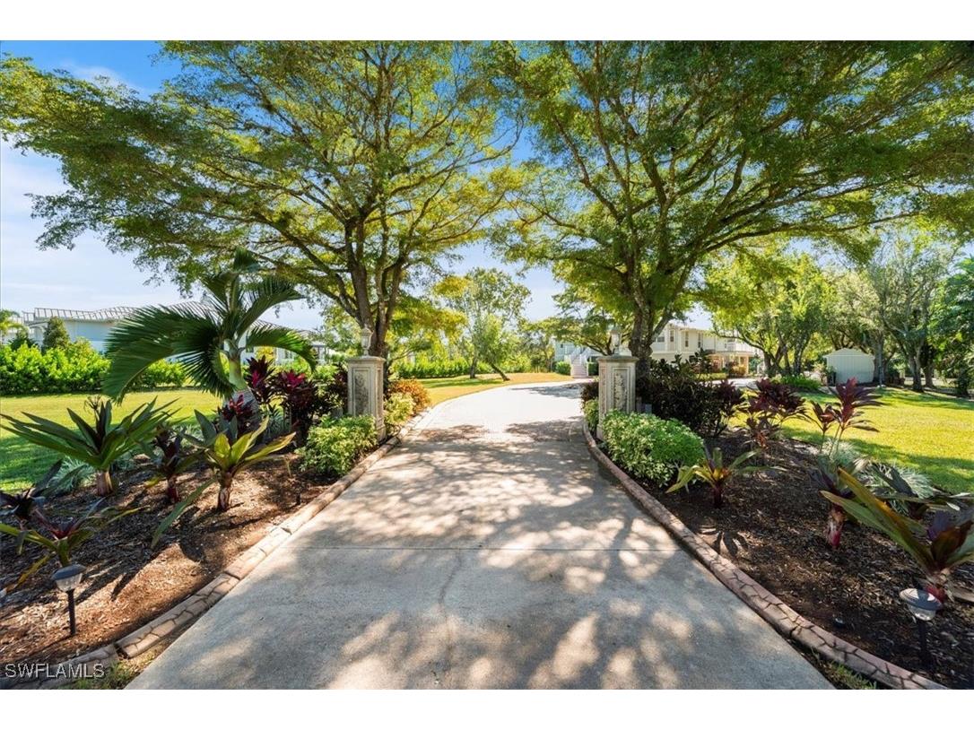 7209 Hendry Creek Drive Fort Myers FL 33908 225079206 image4