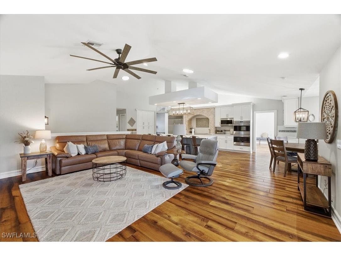 7209 Hendry Creek Drive Fort Myers FL 33908 225079206 image5