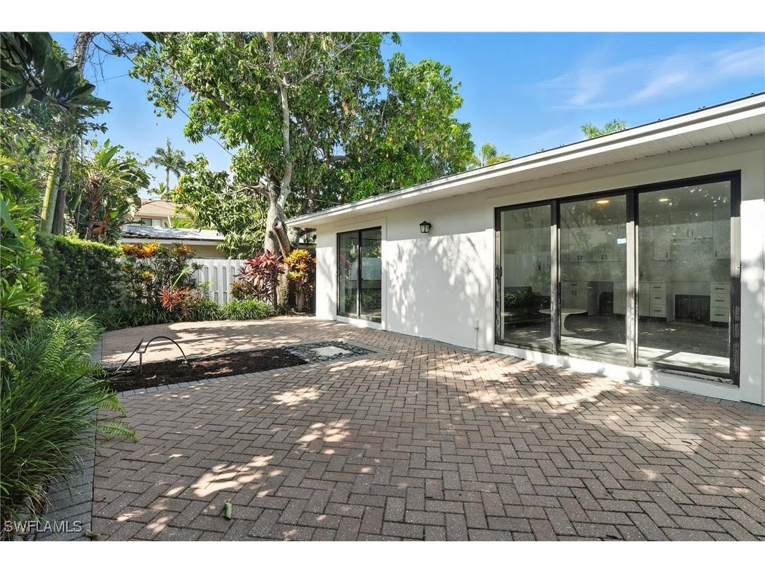 721 9th Street S #4 Naples FL 34102 225053423 image2